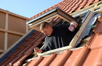 Pose de fenêtres de toit Velux à Moriat